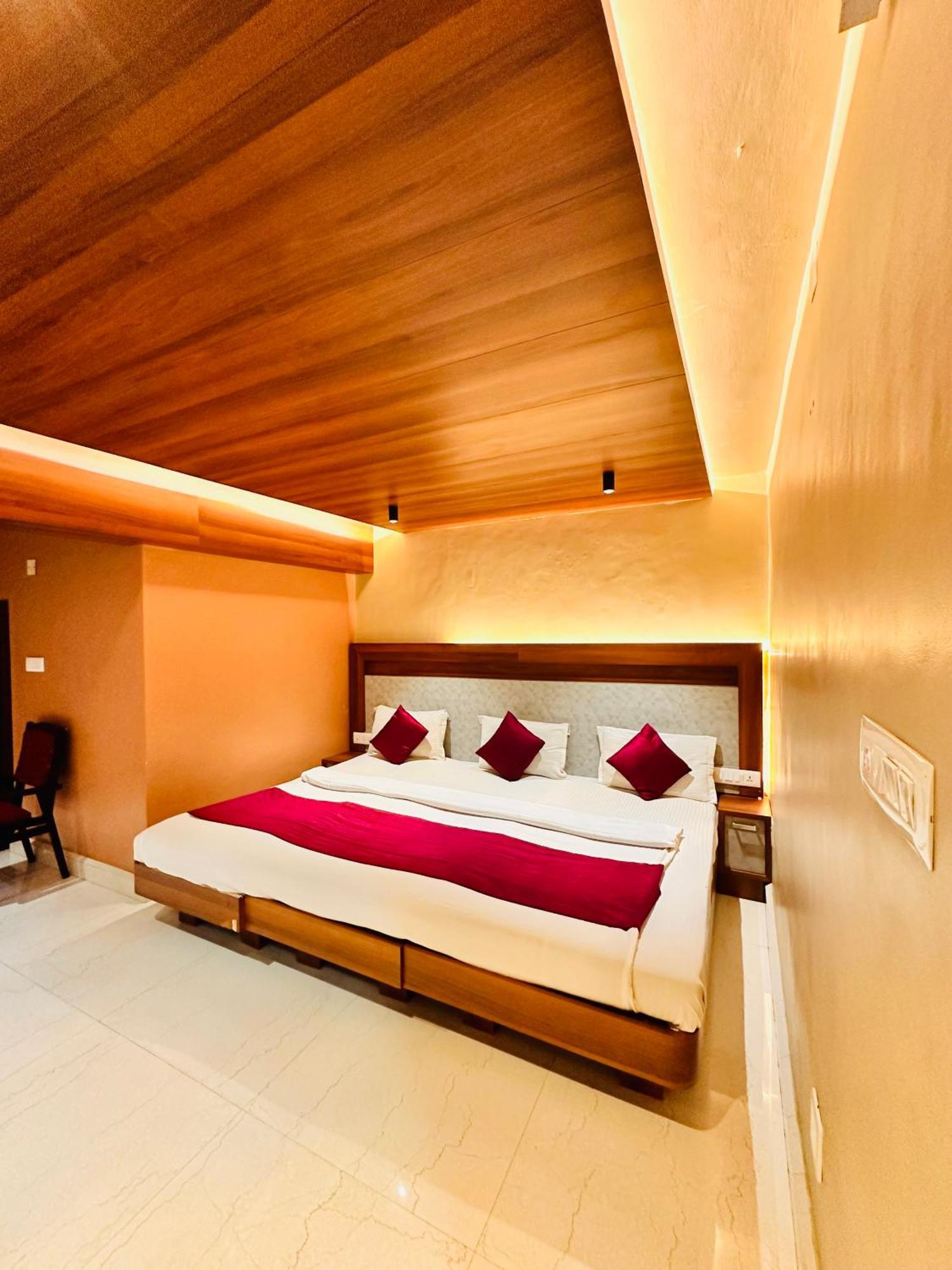 Hotel City Palace Ooty Exterior photo